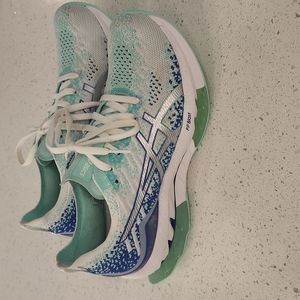 Women's Asics Gel Kinsei Size 8 Medium